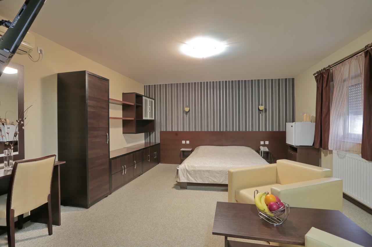 Prenociste Knez Motel Sombor Luaran gambar
